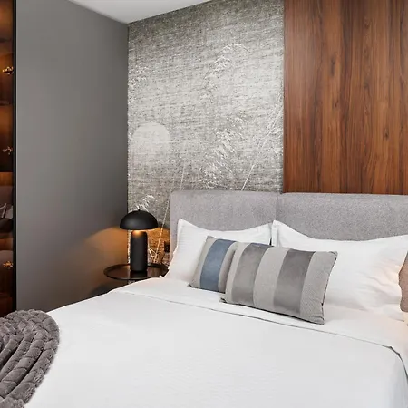Mandala Designer Apartments With Free Private Parking, Near Mall Coresi-2